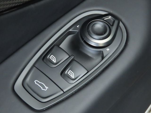 2025 Aston Martin Vantage Coupe - 22951526 - 21