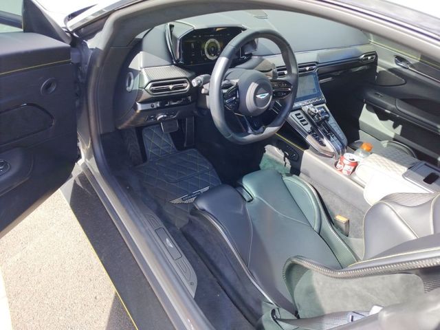 2025 Aston Martin Vantage Coupe - 22951526 - 4