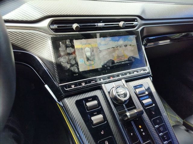 2025 Aston Martin Vantage Coupe - 22951526 - 6