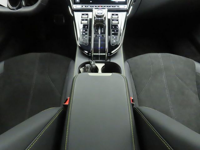 2025 Aston Martin Vantage Coupe - 22966347 - 15