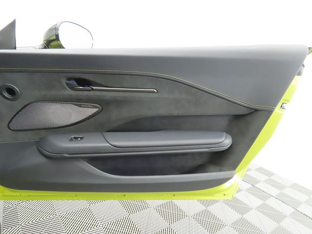 2025 Aston Martin Vantage Coupe - 22966347 - 21