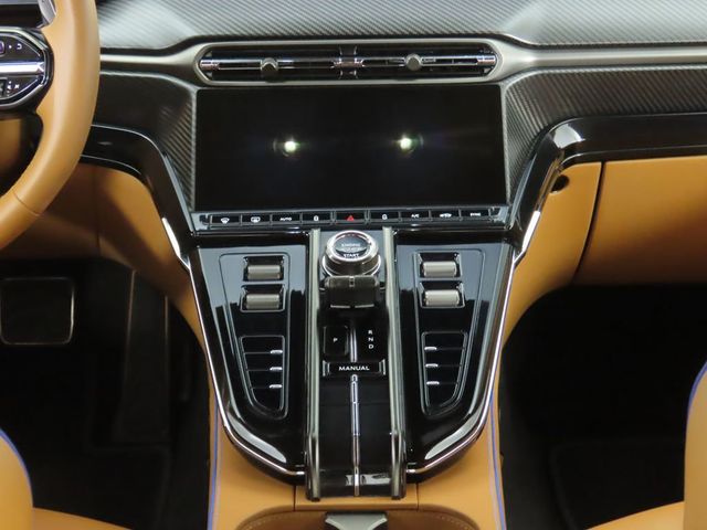 2025 Aston Martin Vantage Coupe - 22982466 - 13