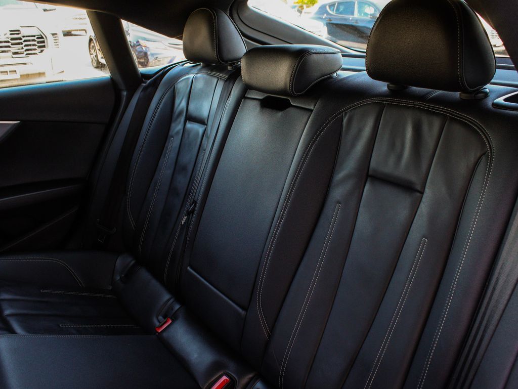 Audi A5 photo 32