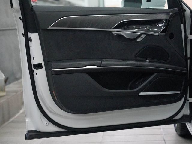 2025 Audi A8 L 55 TFSI quattro - 23077116 - 9
