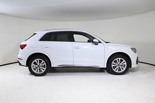 2025 Audi Q3 Premium - 22993749 - 5