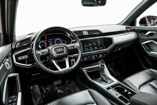 2025 Audi Q3 45 TFSI S Line Premium quattro's photo