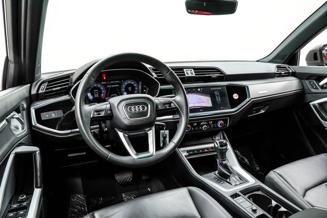 2025 Audi Q3 45 TFSI S Line Premium quattro's photo
