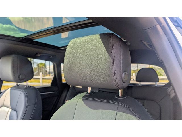 2025 Audi Q3 S line Premium 45 TFSI quattro - 22907532 - 15