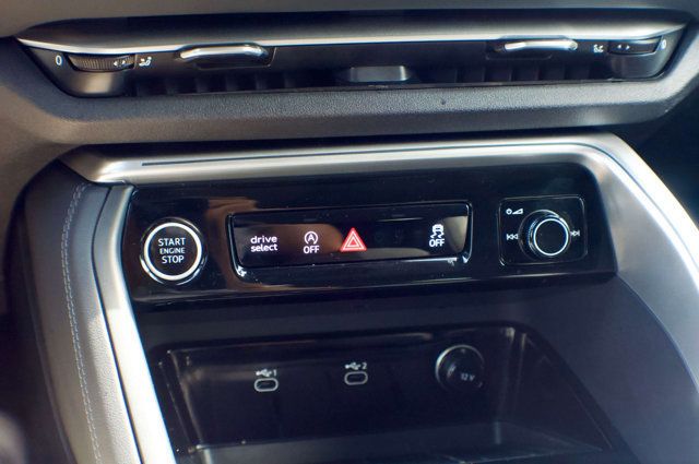 2025 Audi Q5 MSRP$64465/PrestigePkg/PanoramicSunroof/Heated&CooledSeats - 23000900 - 28