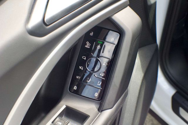 2025 Audi Q5 MSRP$64465/PrestigePkg/PanoramicSunroof/Heated&CooledSeats - 23000900 - 34