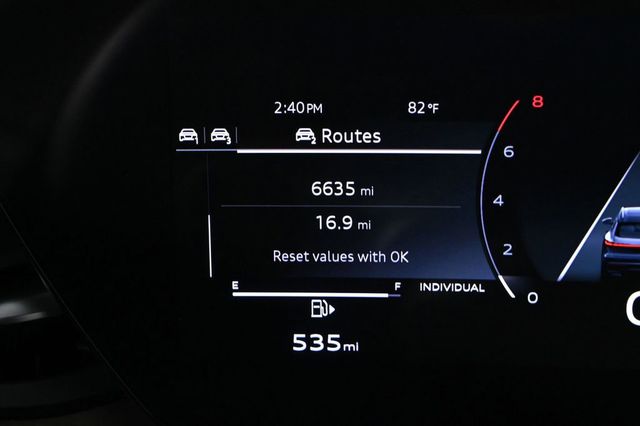 2025 Audi Q5 Premium 2.0 TFSI quattro - 23027810 - 11