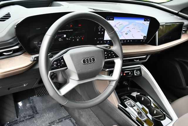 2025 Audi Q5 Prestige 2.0 TFSI quattro W/20" Wheel Package - 23072356 - 12