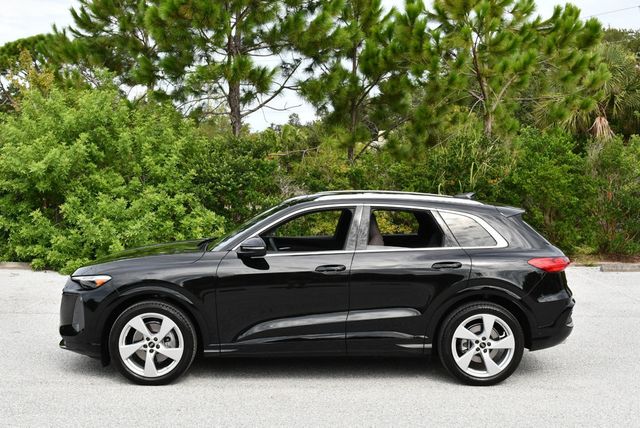 2025 Audi Q5 Prestige 2.0 TFSI quattro W/20" Wheel Package - 23072356 - 25