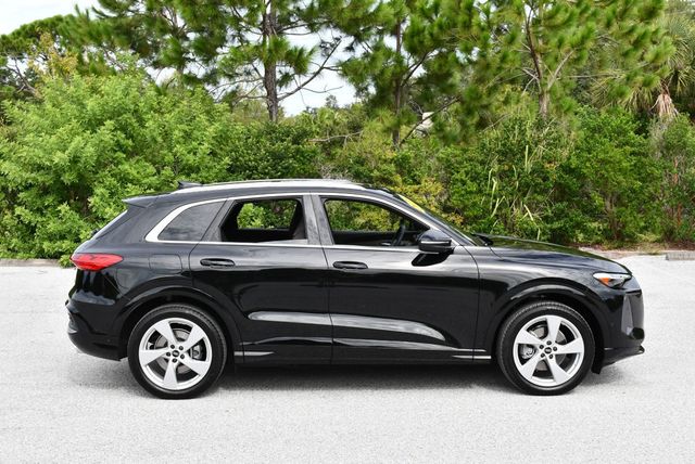 2025 Audi Q5 Prestige 2.0 TFSI quattro W/20" Wheel Package - 23072356 - 31
