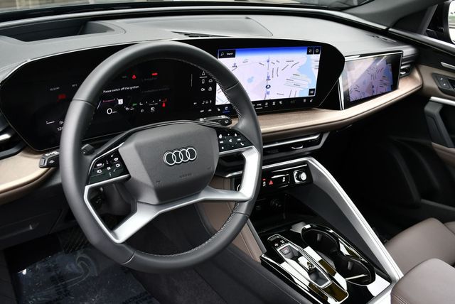 2025 Audi Q5 Prestige 2.0 TFSI quattro W/20" Wheel Package - 23072356 - 52