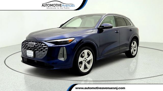 2025 Audi Q5 Prestige 2.0 TFSI quattro w/ Trailer Hitch - 23030457 - 0