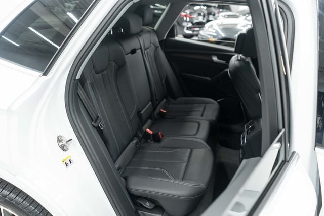 2025 Audi Q5 S line Premium 55 TFSI e quattro - 22958193 - 11