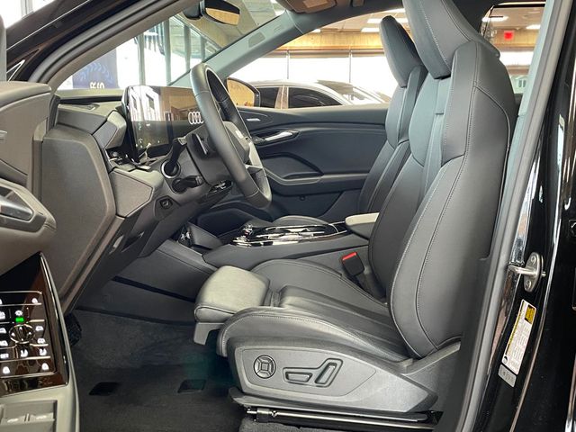 2025 AUDI Q6 - Image 8