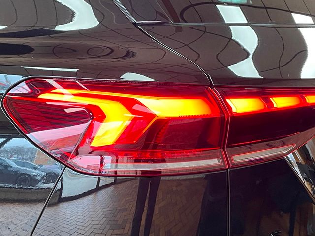 2025 AUDI Q6 - Image 3