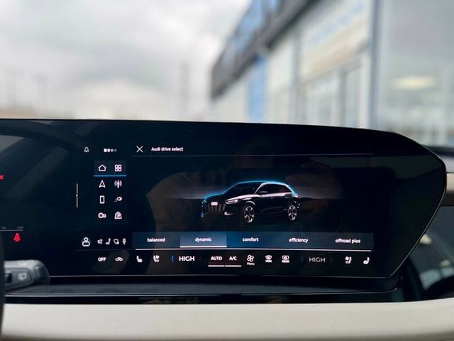 2025 Audi Q6 e-tron Premium Plus quattro - 22990491 - 30