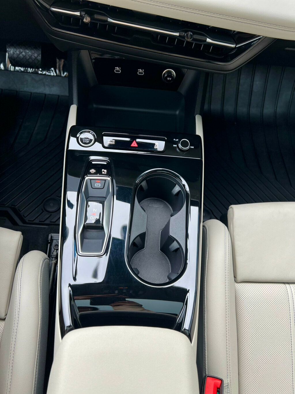 2025 Audi Q6 e-tron Premium Plus quattro - 22990491 - 38