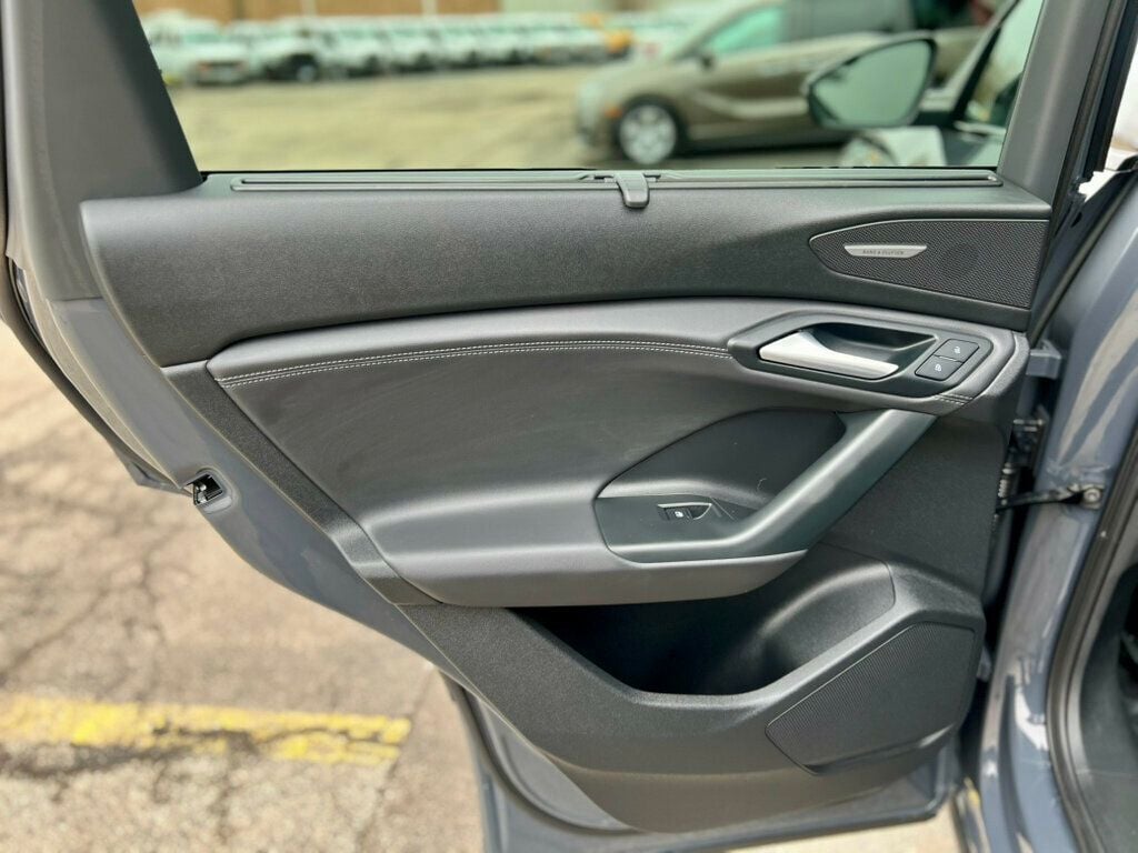 2025 Audi Q6 e-tron Premium Plus quattro - 23001131 - 15