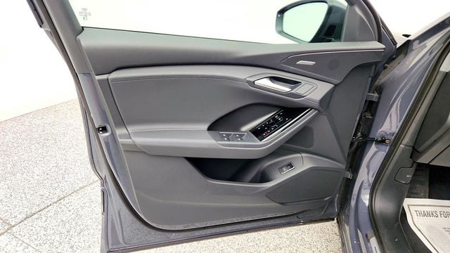 2025 Audi Q6 e-tron Premium Plus quattro w/ Warm Weather & 20'' Wheel Packages - 23013570 - 10