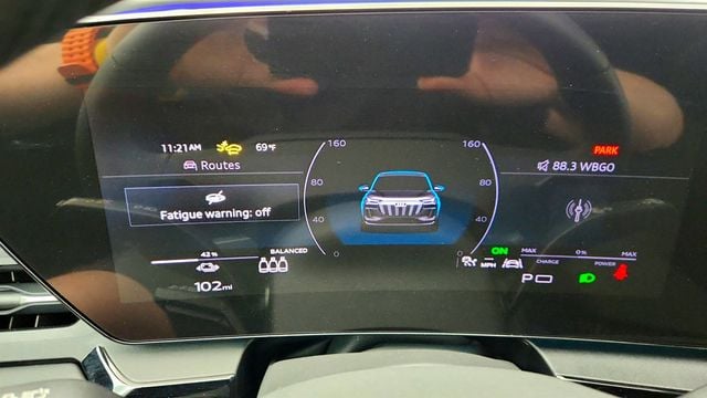 2025 Audi Q6 e-tron Premium Plus quattro w/ Warm Weather & 20'' Wheel Packages - 23013570 - 14