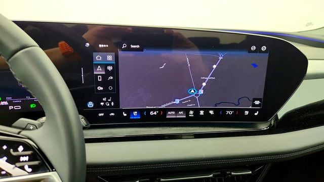 2025 Audi Q6 e-tron Premium Plus quattro w/ Warm Weather & 20'' Wheel Packages - 23013570 - 17