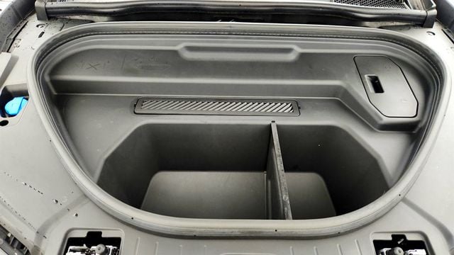 2025 Audi Q6 e-tron Premium Plus quattro w/ Warm Weather & 20'' Wheel Packages - 23013570 - 26