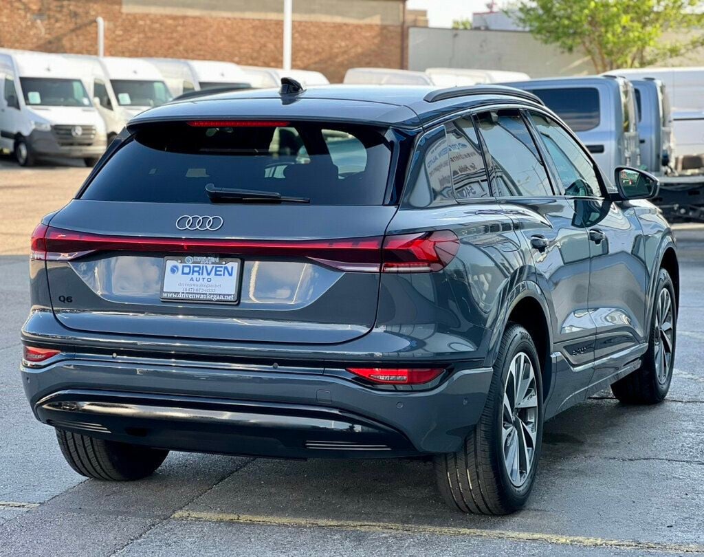 2025 Audi Q6 e-tron Premium quattro - 23053952 - 4