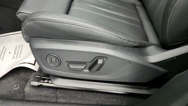 2025 Audi Q6 e-tron Prestige quattro with Warm Weather Package - 22956532 - 10