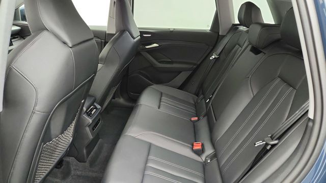 2025 Audi Q6 e-tron Prestige quattro with Warm Weather Package - 22956532 - 18