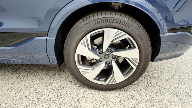 2025 Audi Q6 e-tron Prestige quattro w/ Warm Weather Pkg & 20'' Wheel Pkg - 23034790 - 8