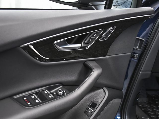 2025 Audi Q7 55 Premium - 22946093 - 9