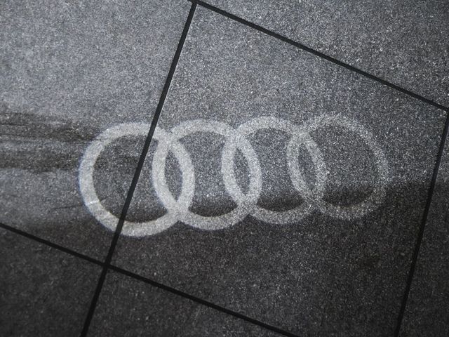 2025 Audi Q7 55 Premium - 22946093 - 11