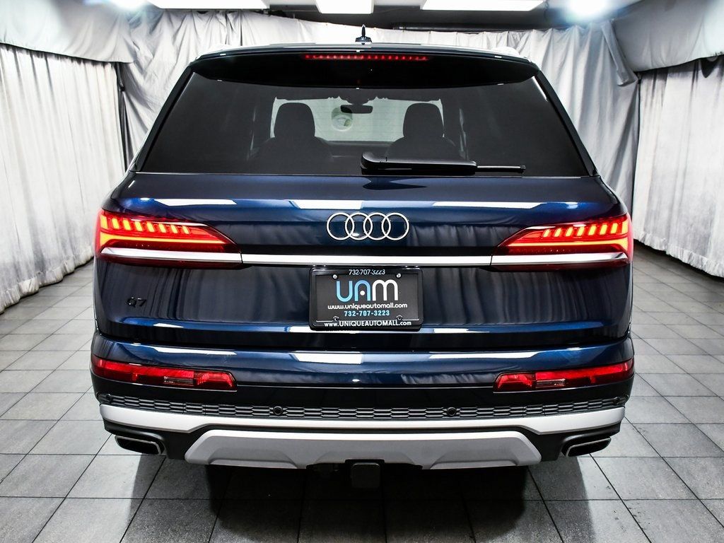 2025 Audi Q7 55 Premium photo 2