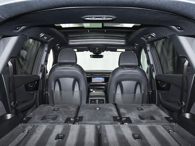 2025 Audi Q7 55 Premium - 22946093 - 61