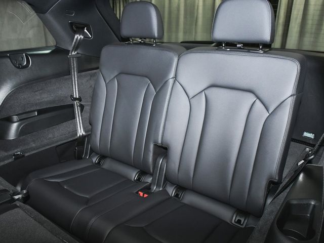 2025 Audi Q7 55 Premium - 22946093 - 69