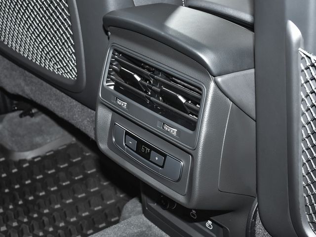 2025 Audi Q7 55 Premium Plus - 22934427 - 62