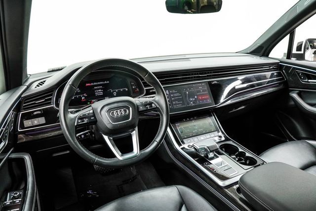 2025 Audi Q7 55 Premium Plus quattro Tiptronic's photo