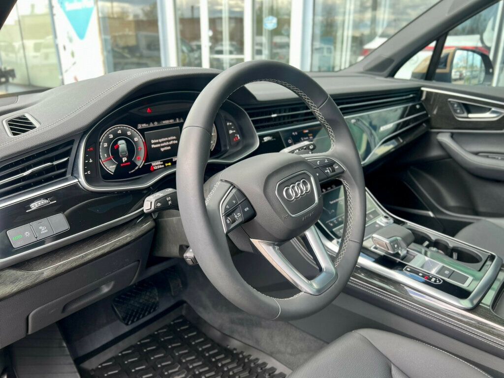 2025 Audi Q7 Premium Plus 55 TFSI quattro - 23020731 - 16