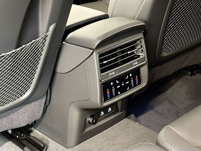 2025 Audi Q7 Premium Plus 55 TFSI quattro - 23047545 - 16