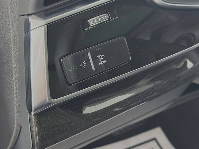 2025 Audi Q7 Premium Plus 55 TFSI quattro - 23016995 - 9