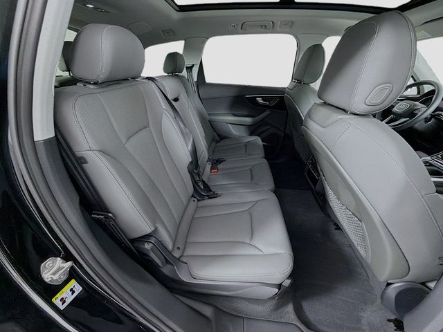 2025 Audi Q7 Premium Plus 55 TFSI quattro - 23016995 - 30
