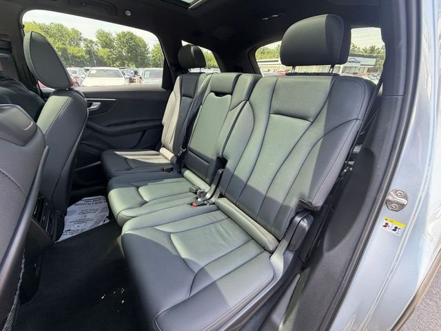 2025 Audi Q7 Premium Plus 55 TFSI quattro w/ Black Optic Pkg & B&O - 22914627 - 21