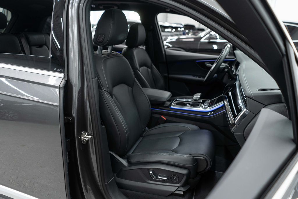 Audi Q7 photo 11