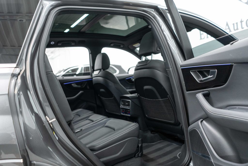 Audi Q7 photo 12