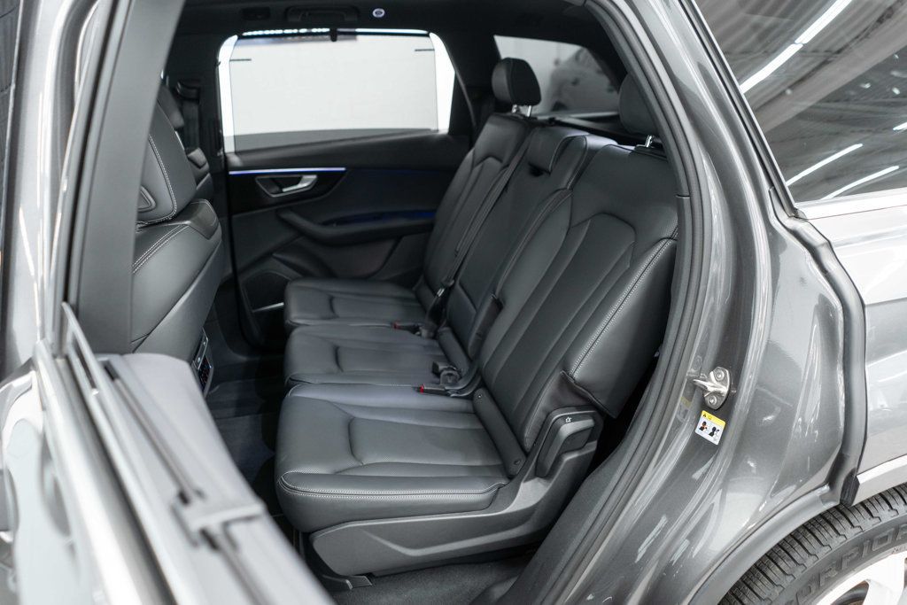 Audi Q7 photo 14