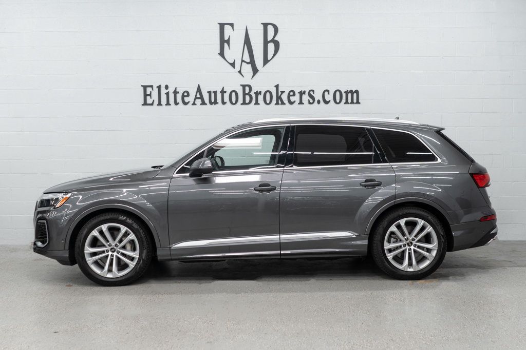 Audi Q7 photo 2